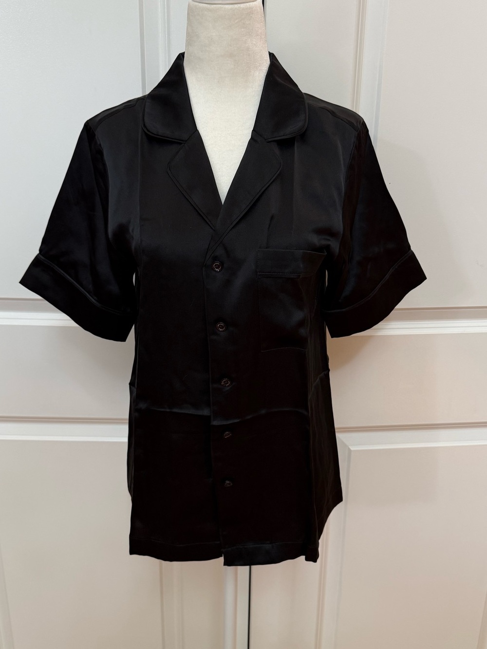 Cozy Earth Serenity 100% Silk Short Sleeve Pajama Top Black
